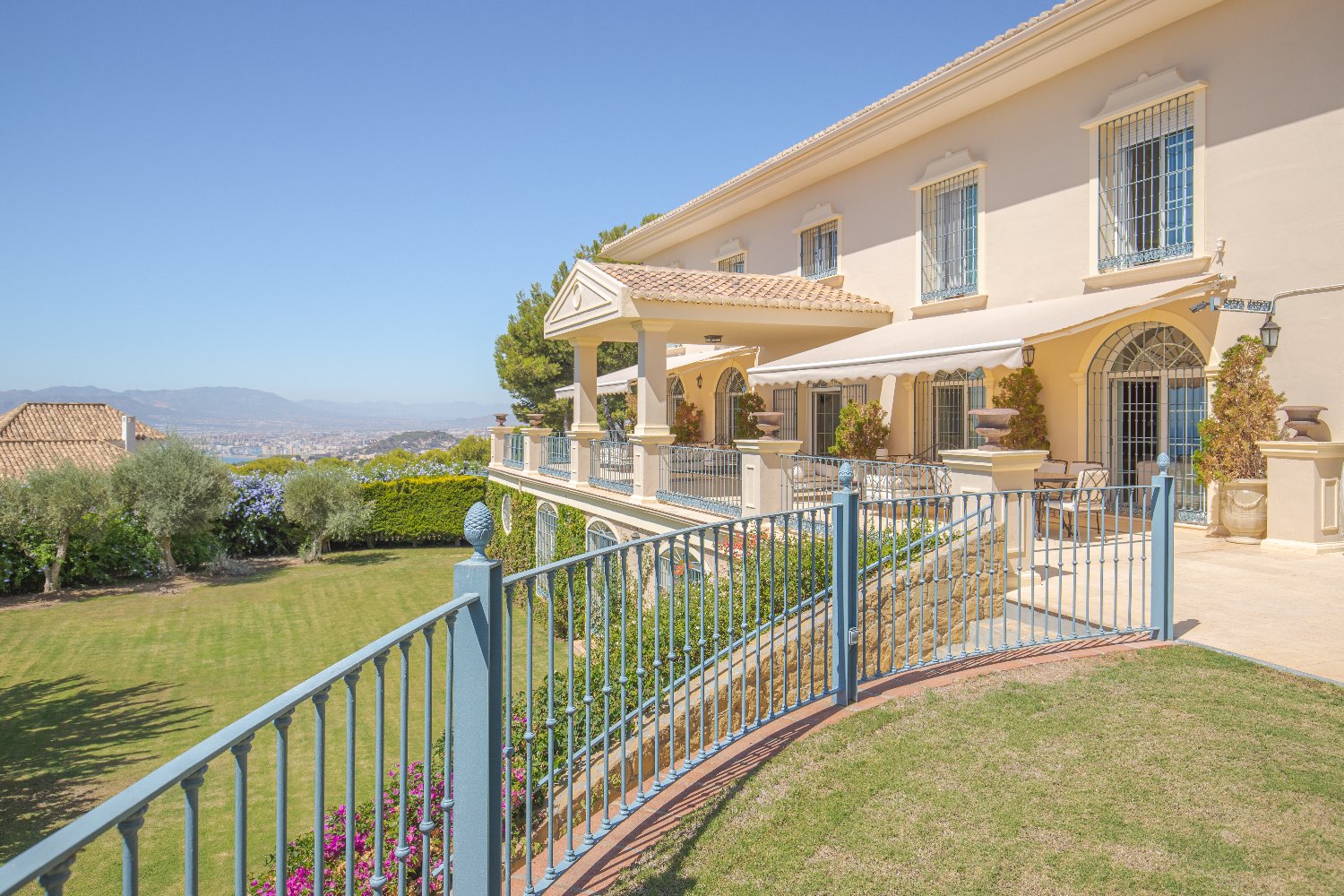 Villa en vente à Pinares de San Antón (Málaga)