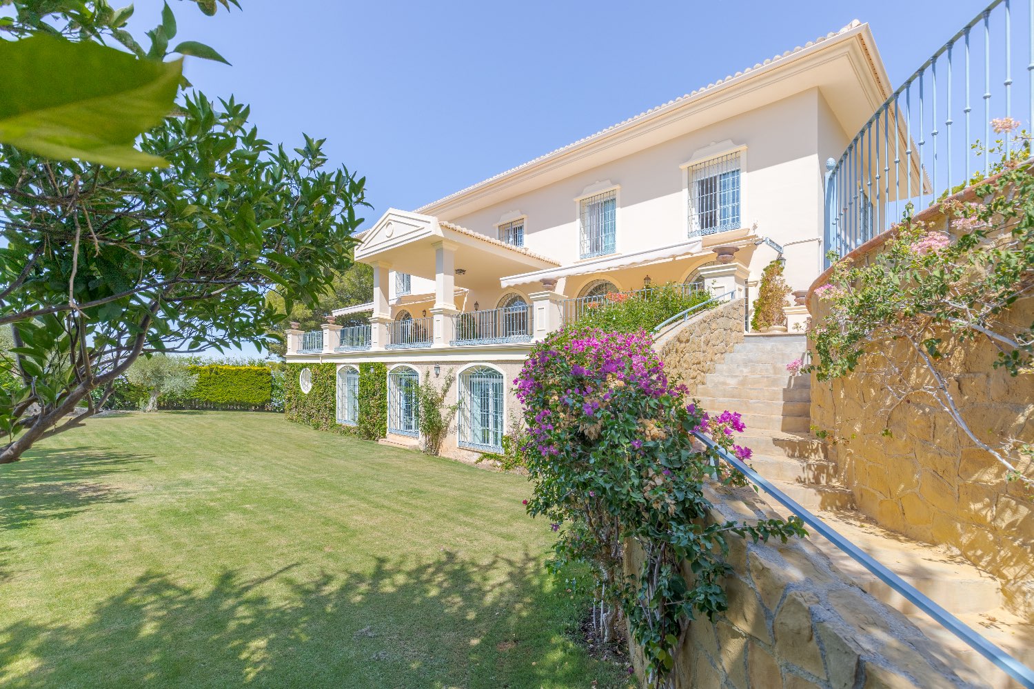 Villa en vente à Pinares de San Antón (Málaga)