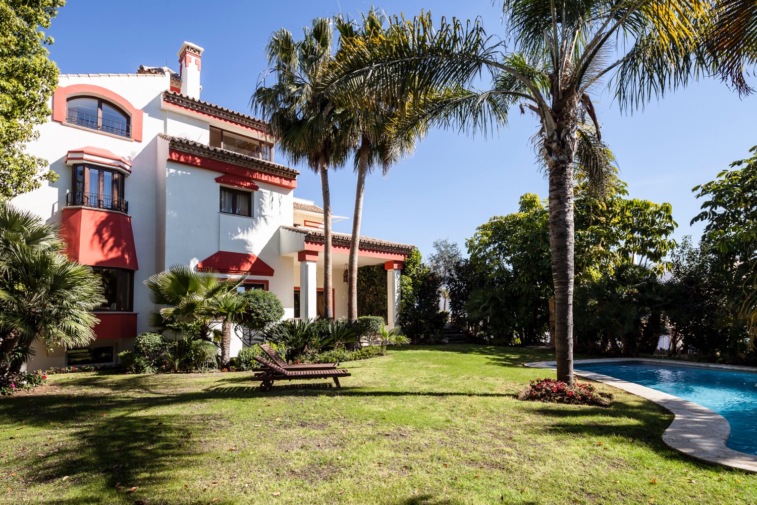 Villa till salu i Lomas de Marbella Club-Puente Romano